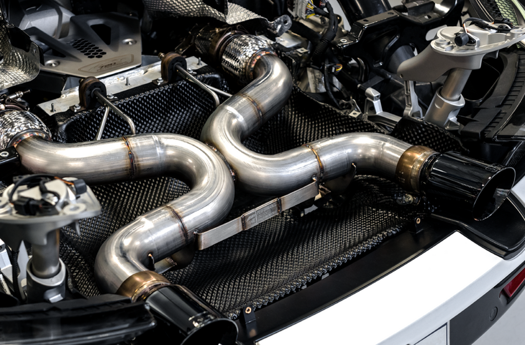 AWE Tuning AWE Performance Exhaust for McLaren 720S - Diamond Black Tips