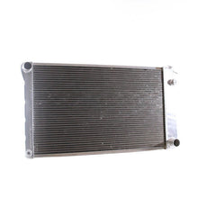 Load image into Gallery viewer, Radiator Chevelle 68-70